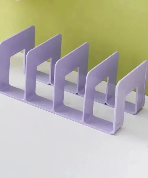 Porte-Revues-en-Plastique-3